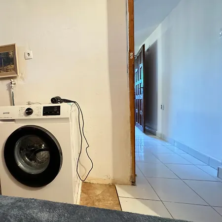 Airport, Belgrade, 1 Bedroom, 1 Living 빌라 Bukorovac